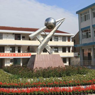 為什么不銹鋼雕塑不會(huì)生銹？