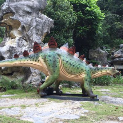 劍齒龍，玻璃鋼仿真恐龍仿生雕塑