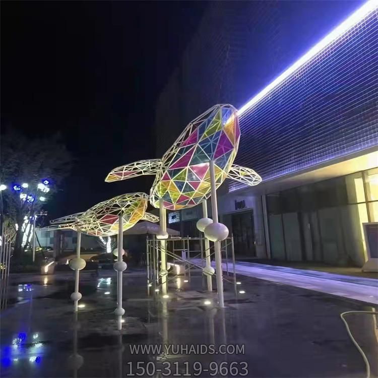 廣場(chǎng)創(chuàng)意不銹鋼鏤空彩繪網(wǎng)格照明鯨魚(yú)雕塑