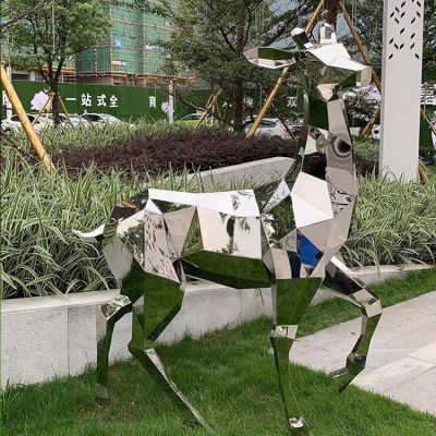 不銹鋼鏡面鹿，幾何塊面抽象鹿雕塑