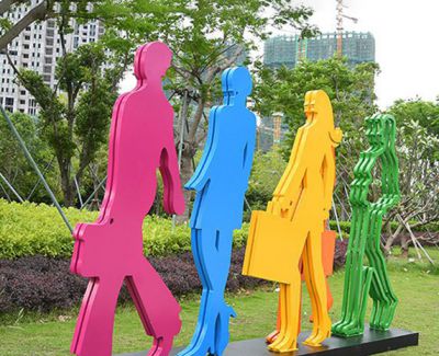 戶(hù)外步行街?jǐn)[放仿真彩色不銹鋼購(gòu)物人雕塑