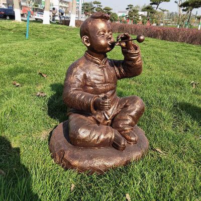 童趣系列人物，吹泡泡的小男孩