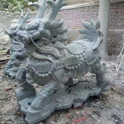 青石麒麟，吉祥神獸石雕