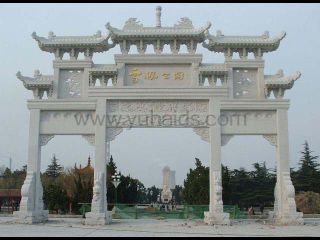 石牌坊價(jià)格預(yù)算應(yīng)包括機(jī)械架材使用、牌坊制作雕刻材料、人工等多個(gè)方面
